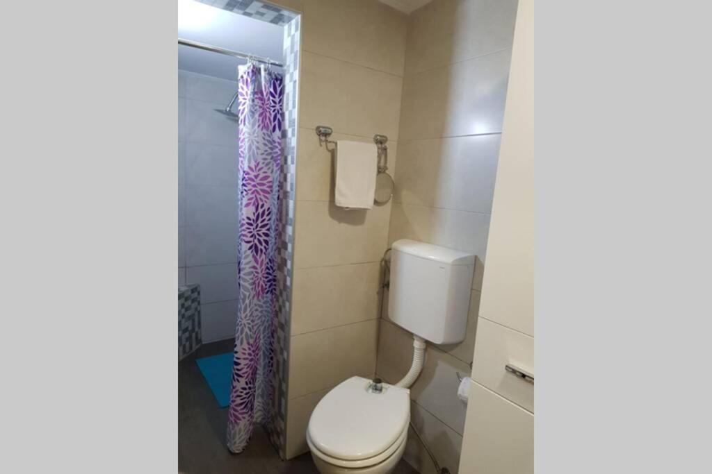 Apartman Sa Garazom I Internetom Сараево Екстериор снимка