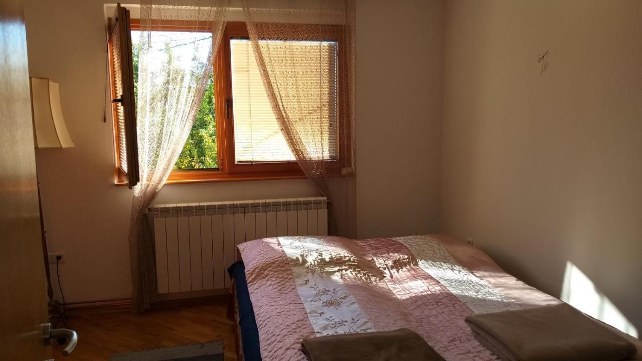 Apartman Sa Garazom I Internetom Сараево Екстериор снимка