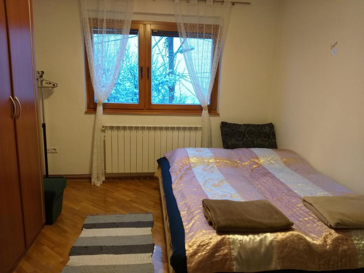 Apartman Sa Garazom I Internetom Сараево Екстериор снимка