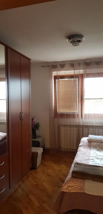 Apartman Sa Garazom I Internetom Сараево Екстериор снимка