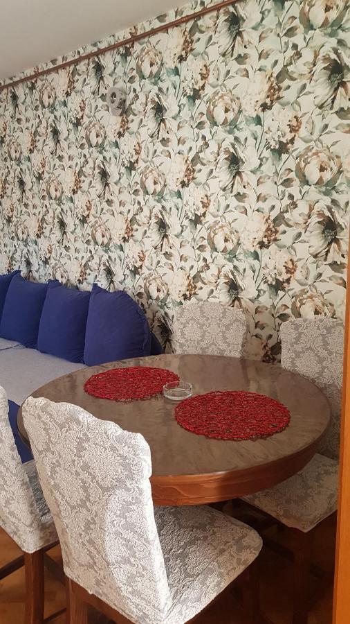 Apartman Sa Garazom I Internetom Сараево Екстериор снимка